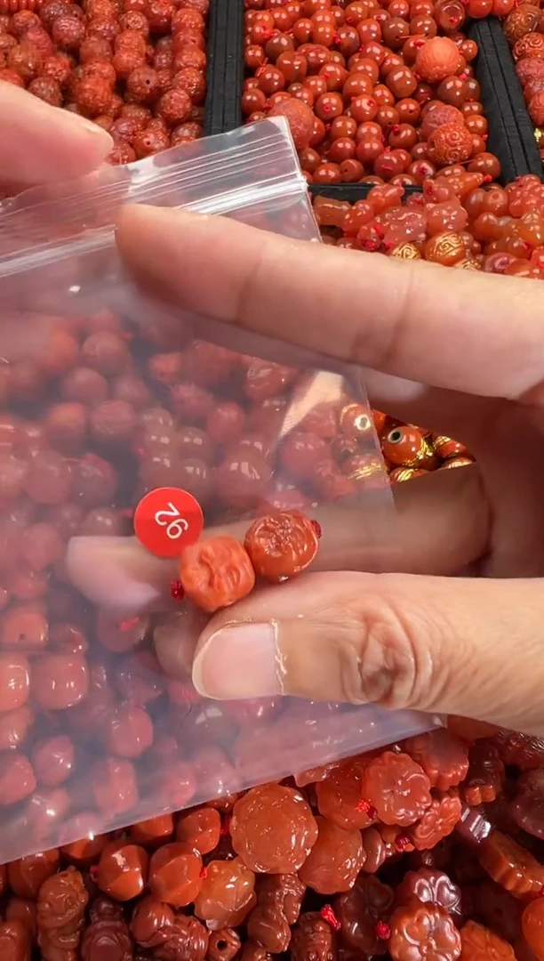 【闪购商品】南红玛瑙颈饰未镶嵌1