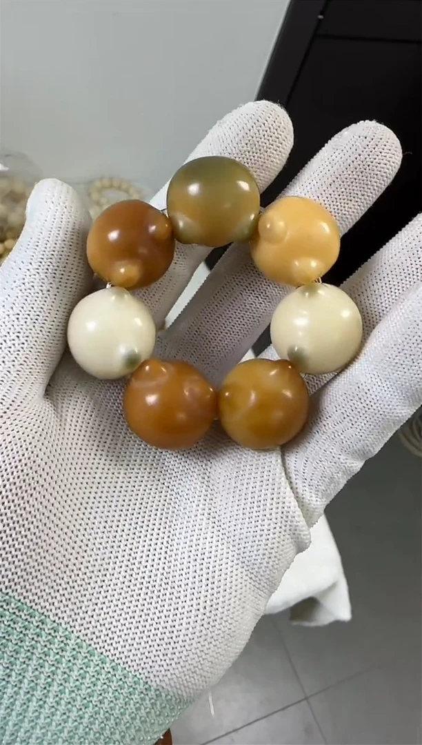 【闪购商品】白玉菩提手串22*雕刻多宝猫猫头手捻