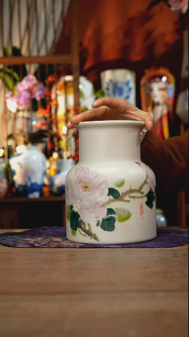 当代景德镇设计师釉下手绘陶瓷花瓶