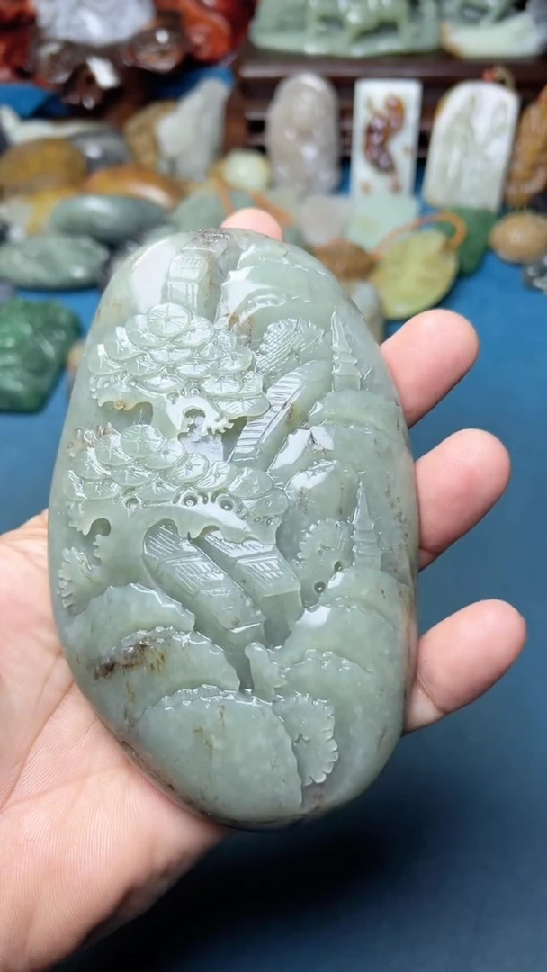 未镶嵌和田玉摆件-