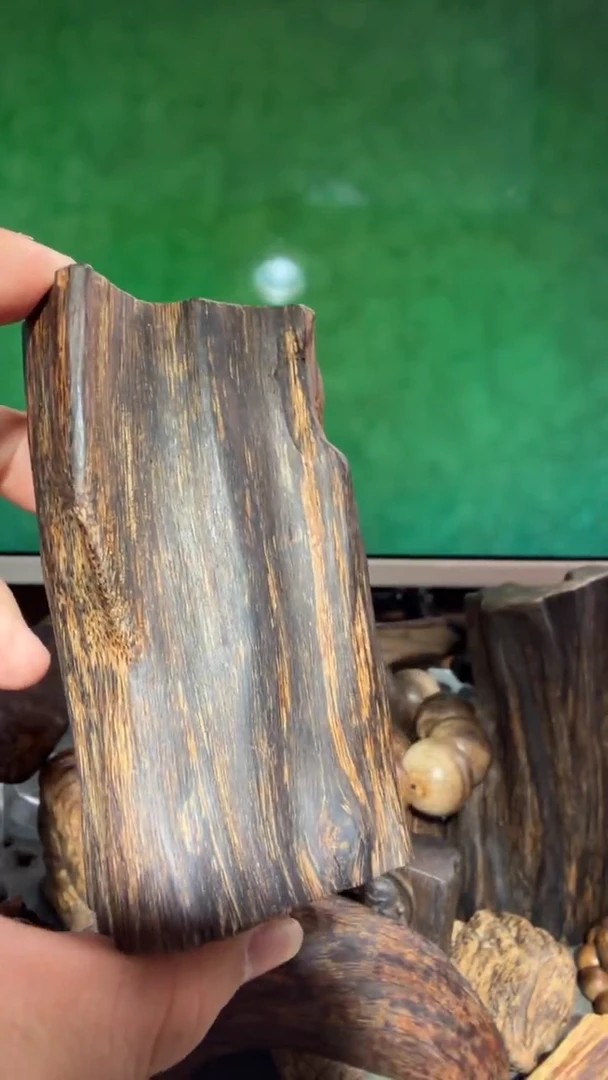 沉香手把件多样性发一