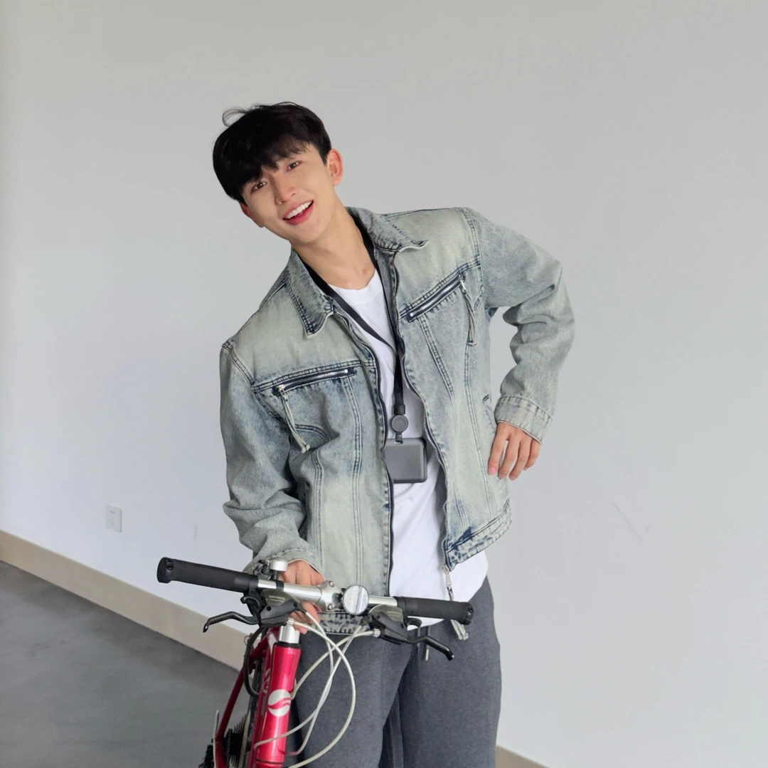 【李阿壹专属】牛仔外套夹克休闲宽松秋季时尚长袖复古百搭