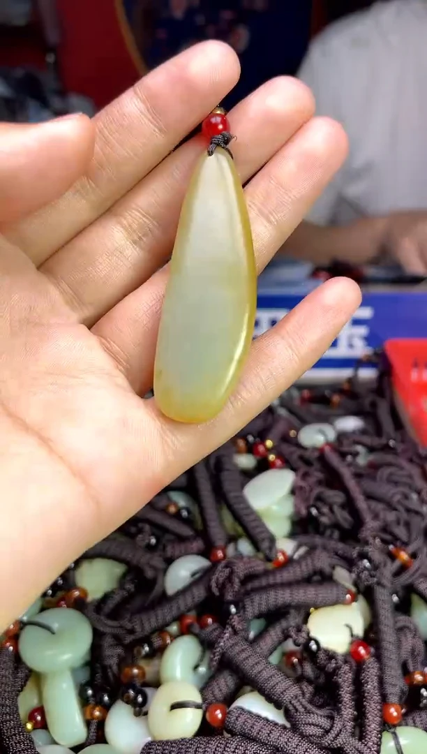 未镶嵌和田玉挂件1