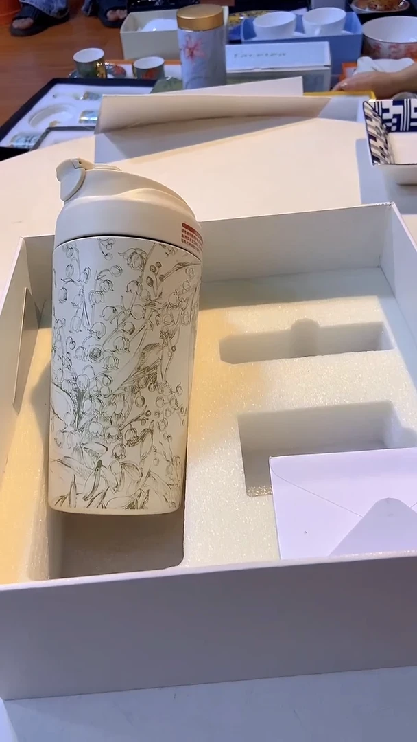 杯鸿辉家品牌瓷器，京东包邮！