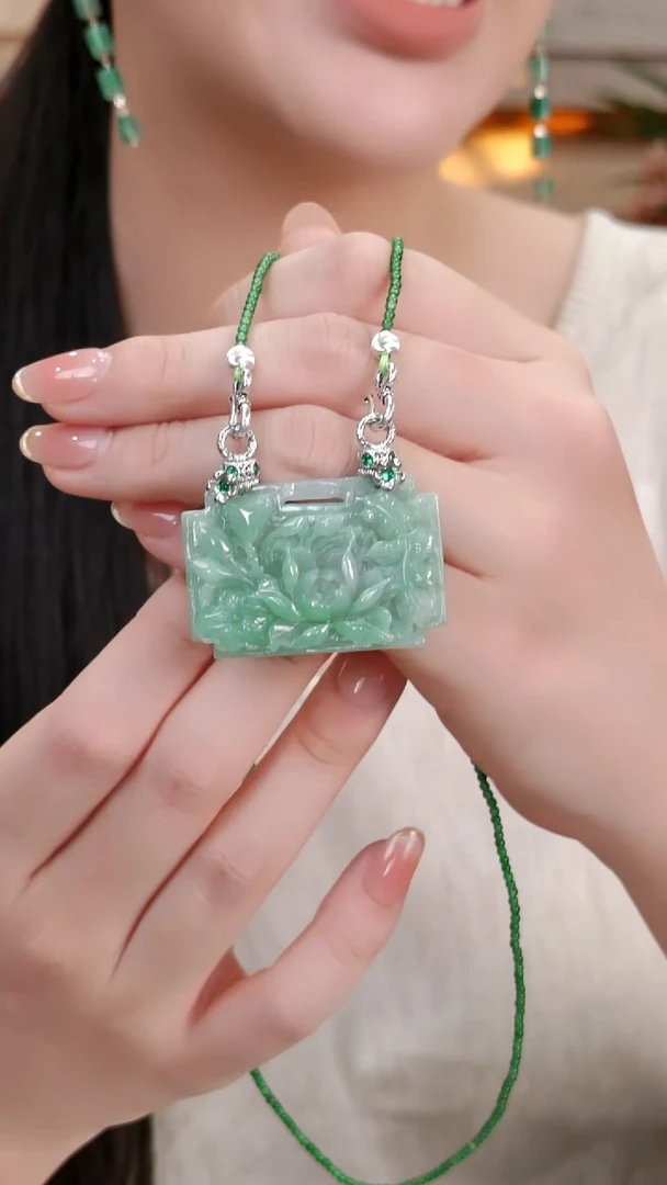 颈饰未镶嵌翡翠国风