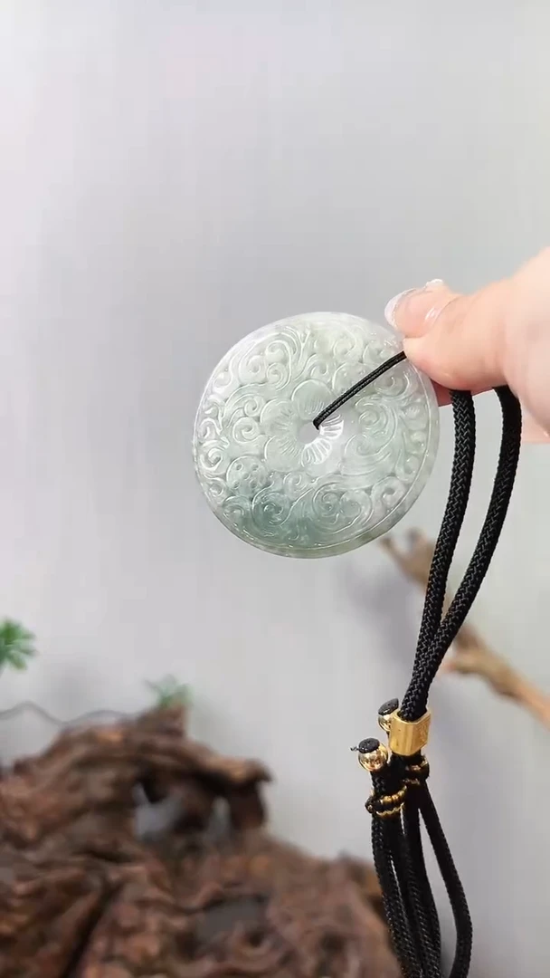 【闪购商品】翡翠颈饰未镶嵌平安扣