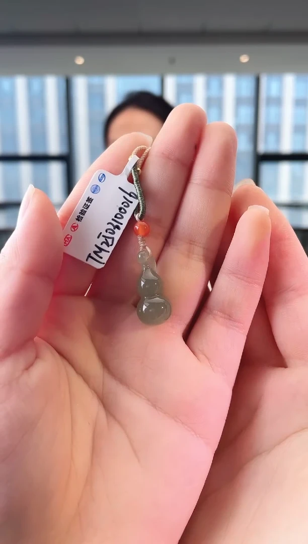 和田玉未镶嵌颈饰葫芦 xp