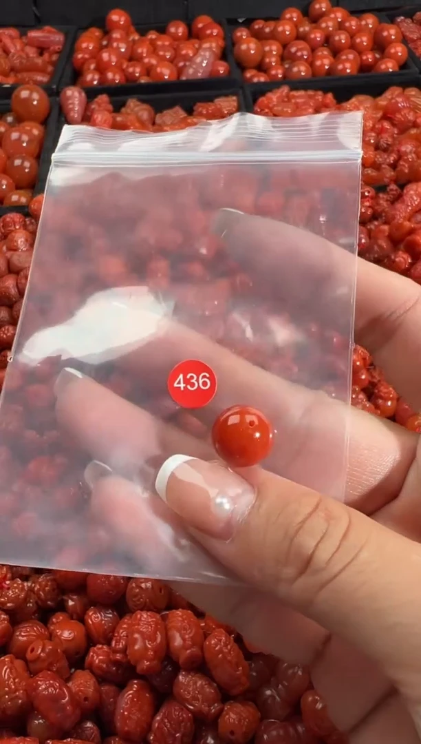 颈饰未镶嵌南红玛瑙1