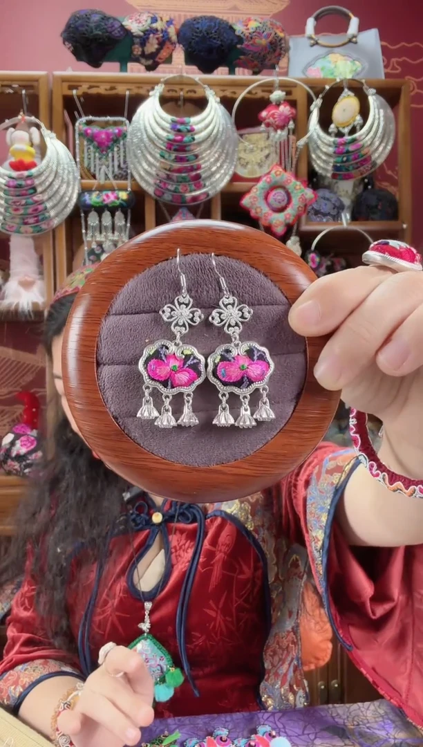 刺绣耳环53甜甜家