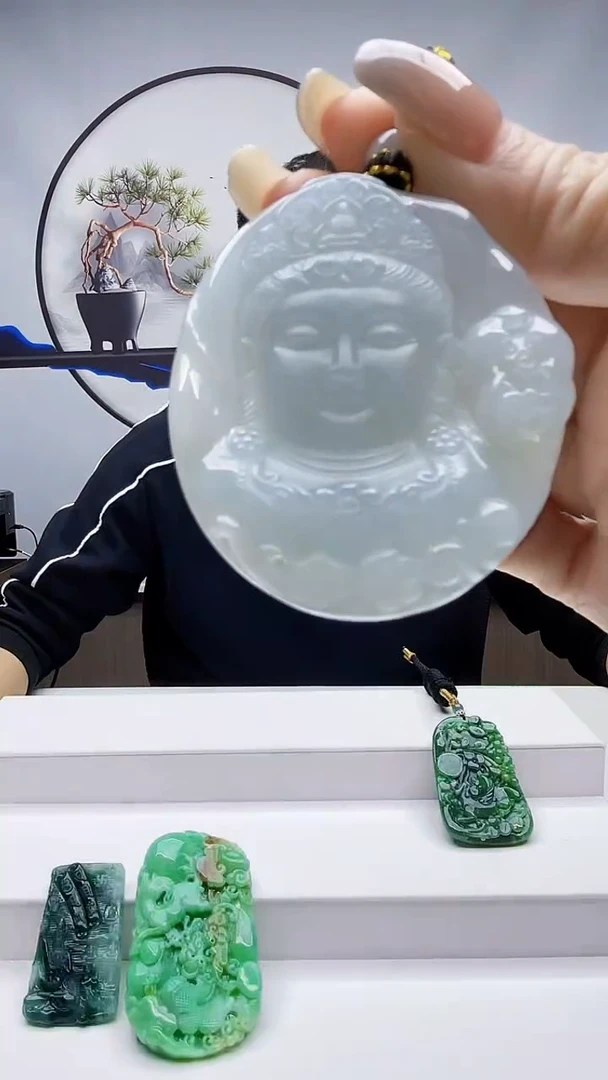 未镶嵌定制翡翠毛货挂件79