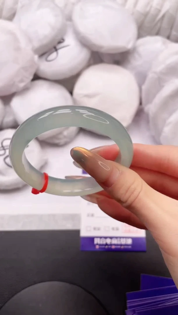 【闪购商品】石英质玉手镯未镶嵌20K76-54