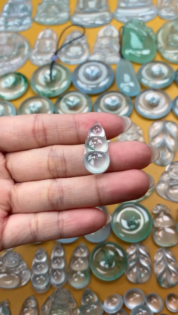 吊坠(不含链)未镶嵌翡翠1 豆子 25.7 12.2 6.0