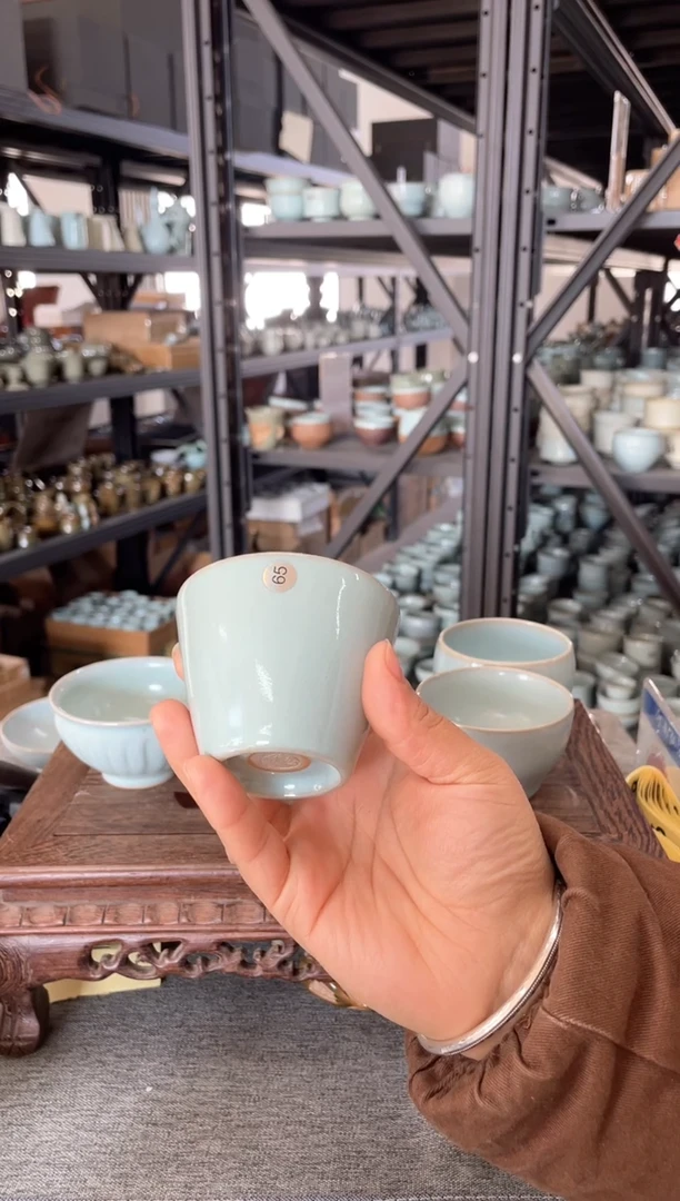 【闪购商品】瓷片微瑕天青玄天杯。。。