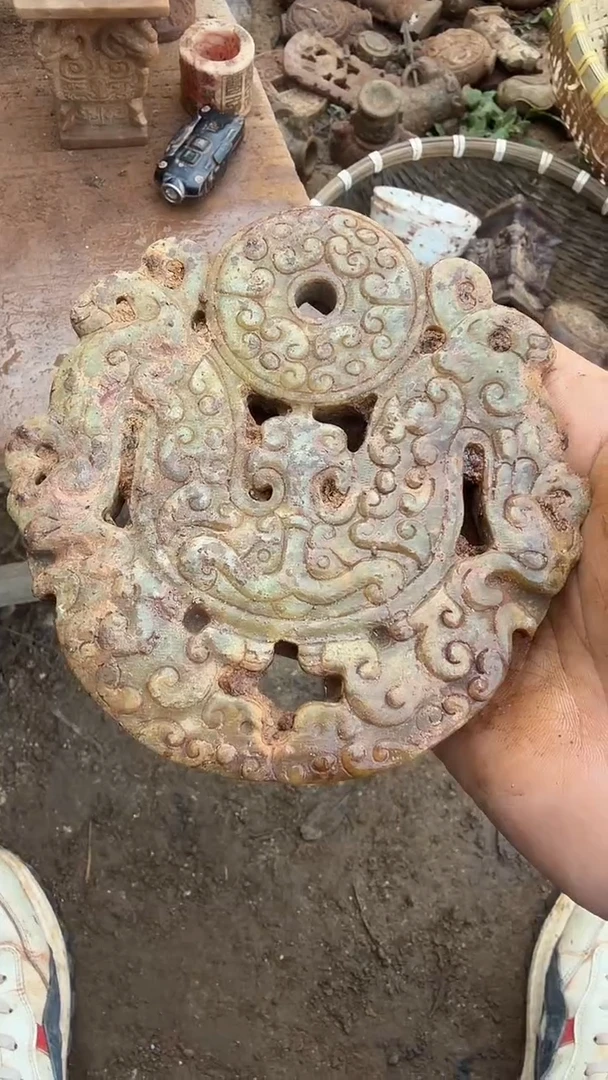 未镶嵌岫岩老玉（透闪石质玉）挂件 岫岩老玉