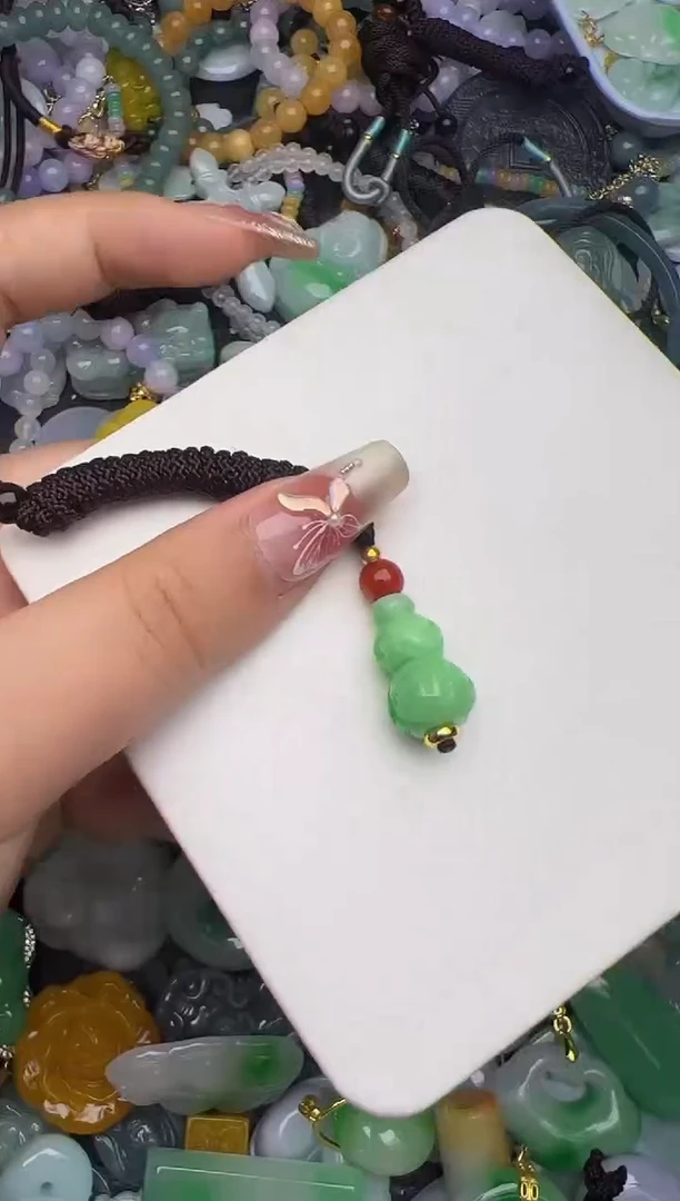 翡翠未镶嵌颈饰天然缅甸翡翠吊坠