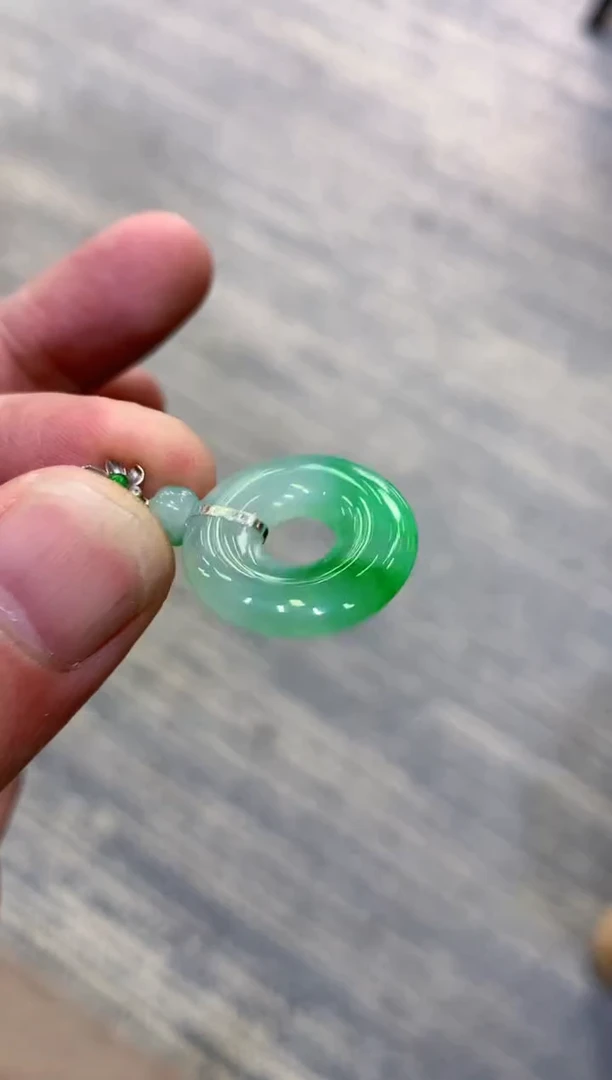 颈饰未镶嵌翡翠天然A货翡翠