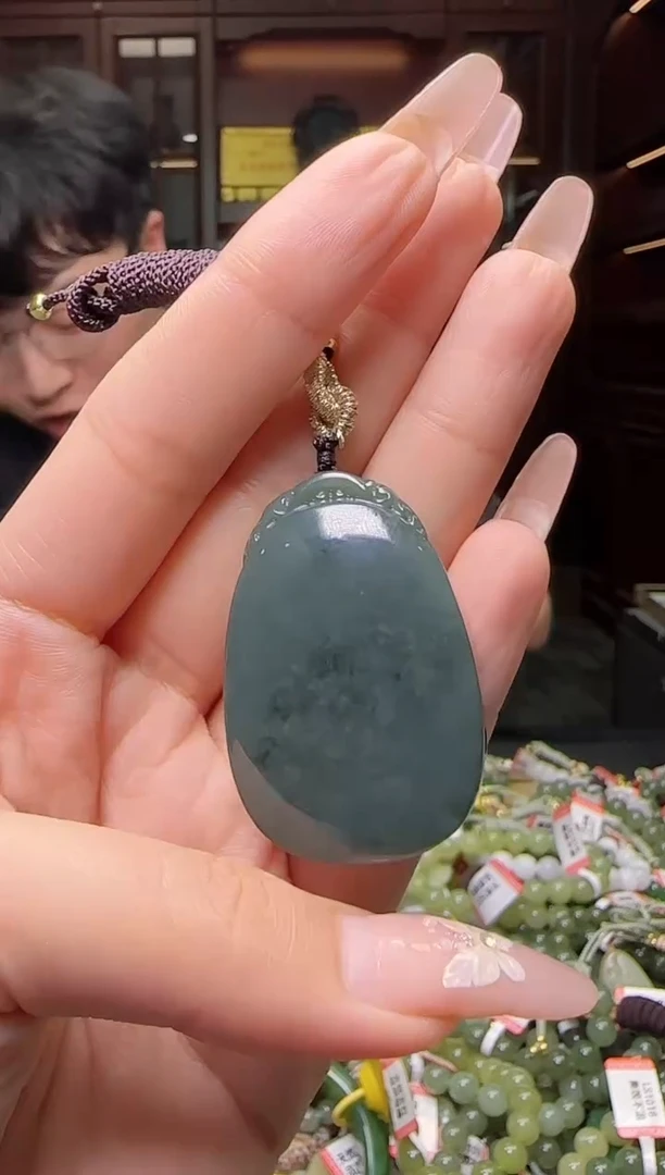 颈饰未镶嵌和田玉和田玉