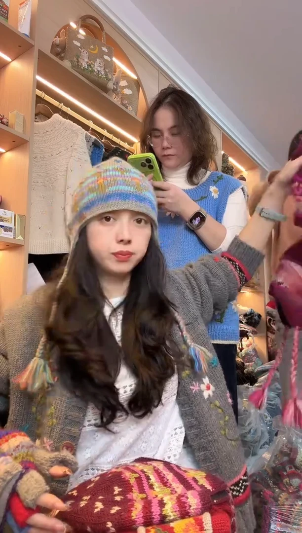 羊毛灰色护耳帽