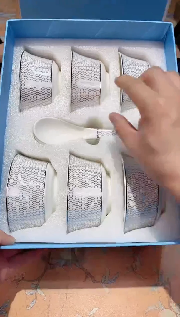 【闪购商品】瓷片228************