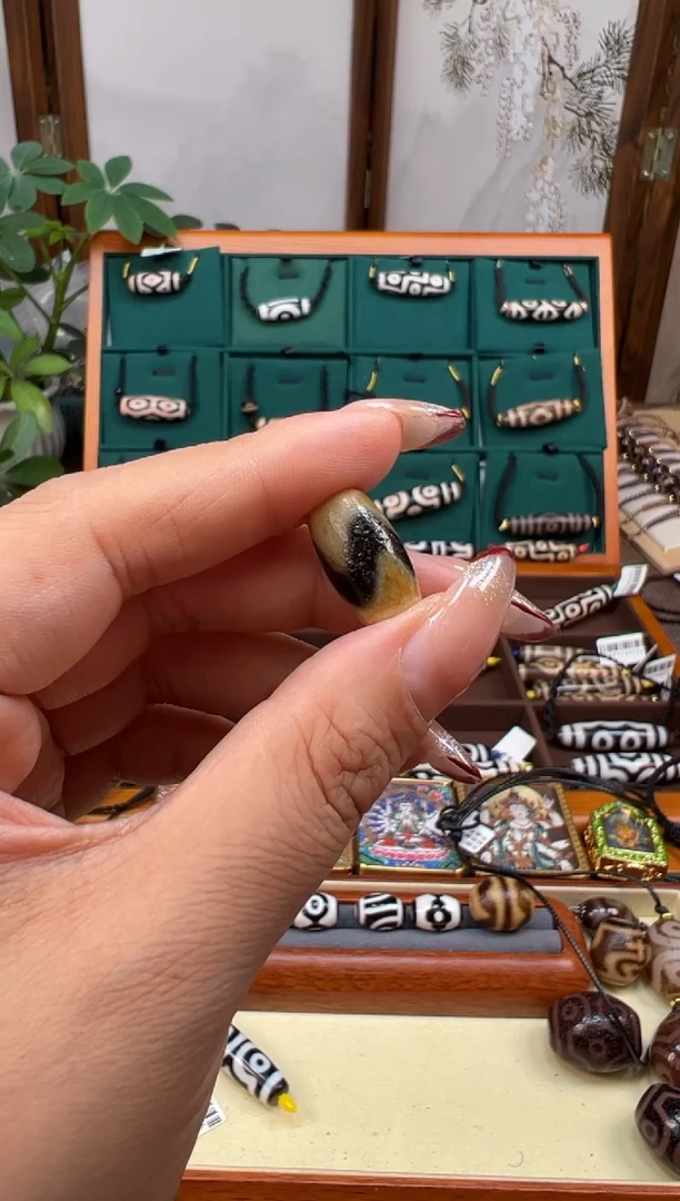 未镶嵌颈饰玛瑙/玉髓8.(微瑕随机发货)