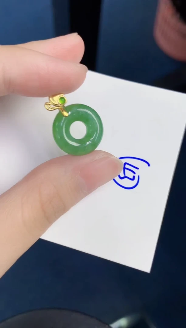 颈饰未镶嵌翡翠天然翡翠缅甸A货