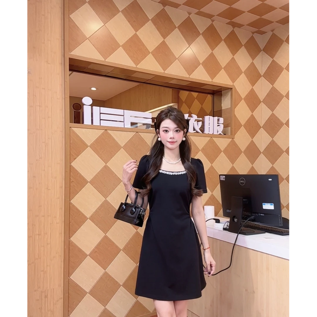 【财阀千金系列】IEF/爱依服2025夏季新款法式高级感千金设计连衣裙