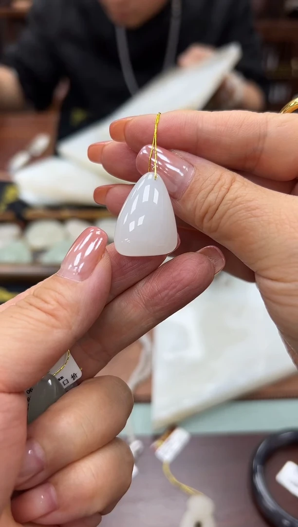 颈饰未镶嵌和田玉随型