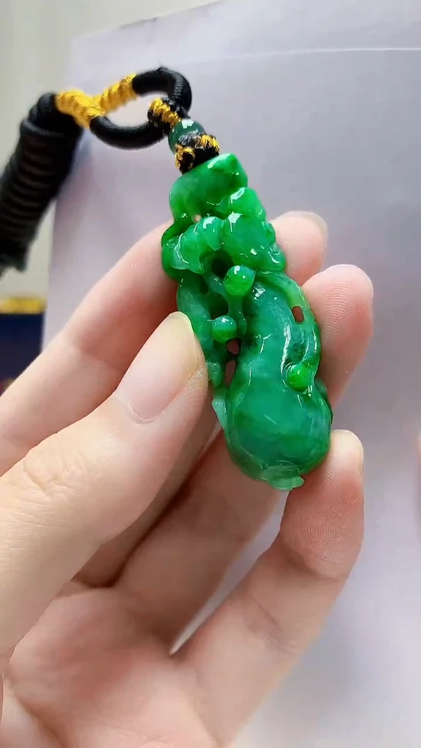 未镶嵌定制翡翠-*5060zm-毛货挂件