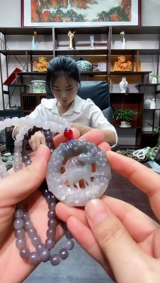 颈饰未镶嵌和田玉