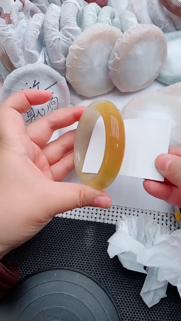 未镶嵌手镯石英质玉77-5*9-60