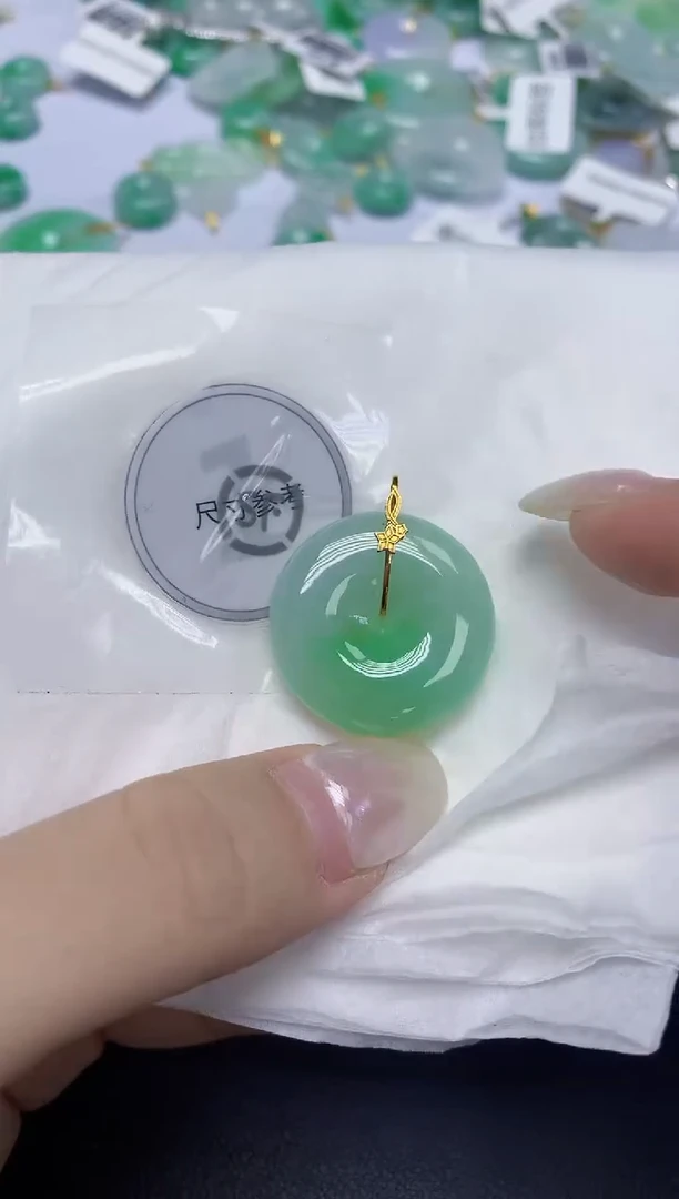 翡翠18K金镶嵌颈饰天然缅甸翡翠A货百元以上9元证书费自理