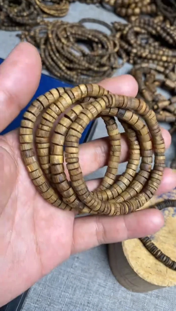 沉香手串陆河随型片珠单圈手串多样性发一