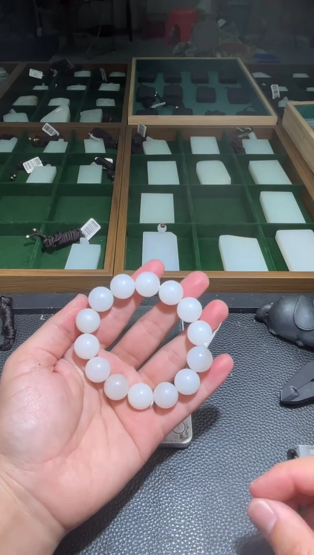 未镶嵌手链和田玉手串