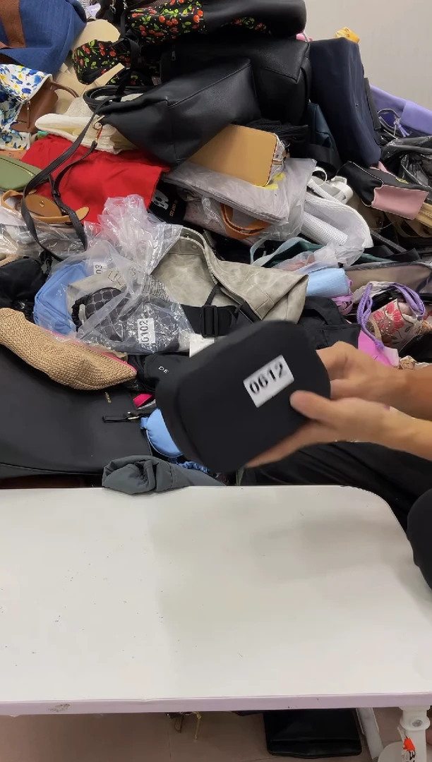 PU工厂外贸库存尾货瑕疵女士包