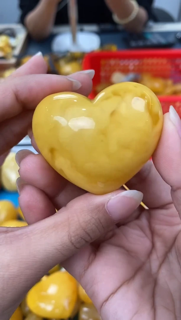 【闪购商品】琥珀裸石未镶嵌天然琥珀蜜蜡爱心