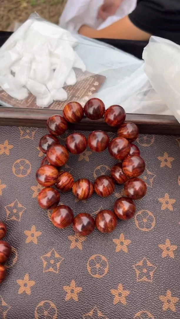 黄花梨/降香黄檀A015火山口2.0圆珠手串198多样性发一