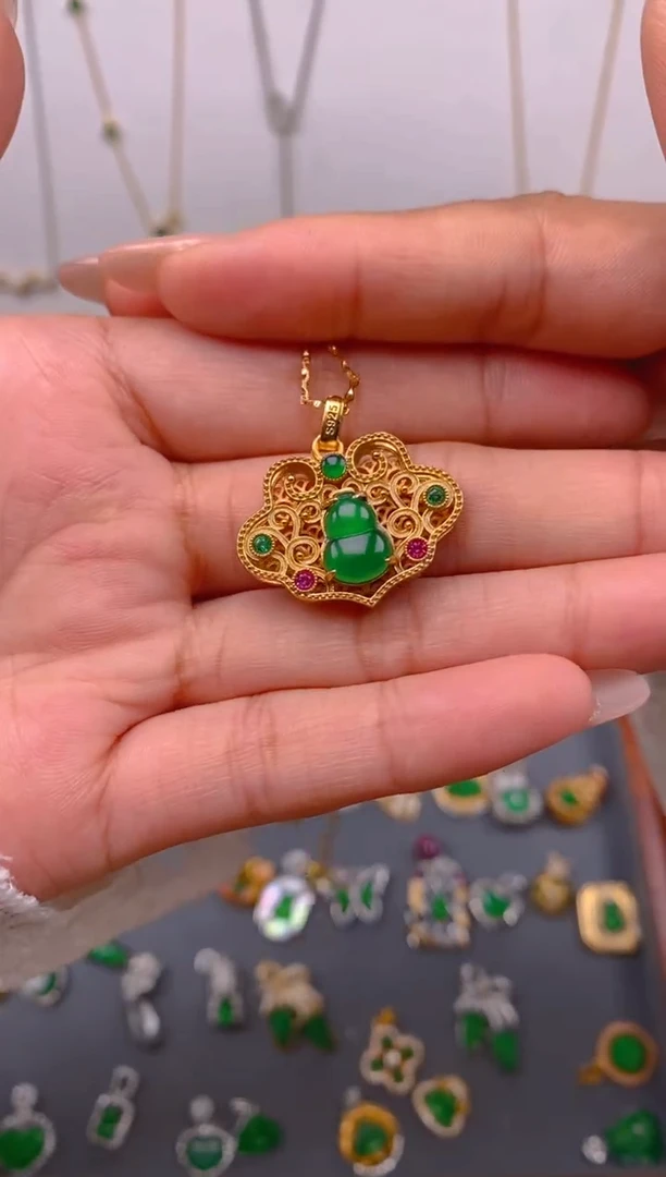 吊坠(不含链)银S925镶嵌翡翠葫芦锁