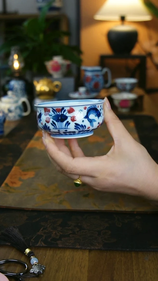 釉里红鱼藻炉式杯