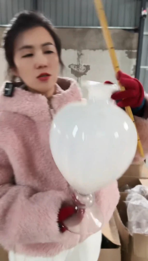 210直播玻璃花瓶