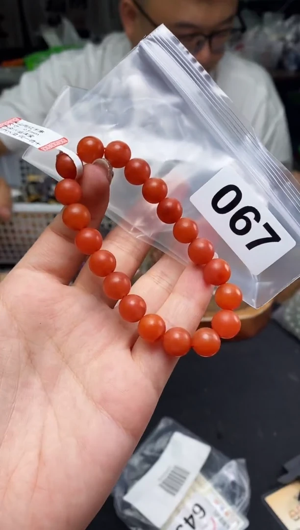 南红玛瑙手串未镶嵌手串067