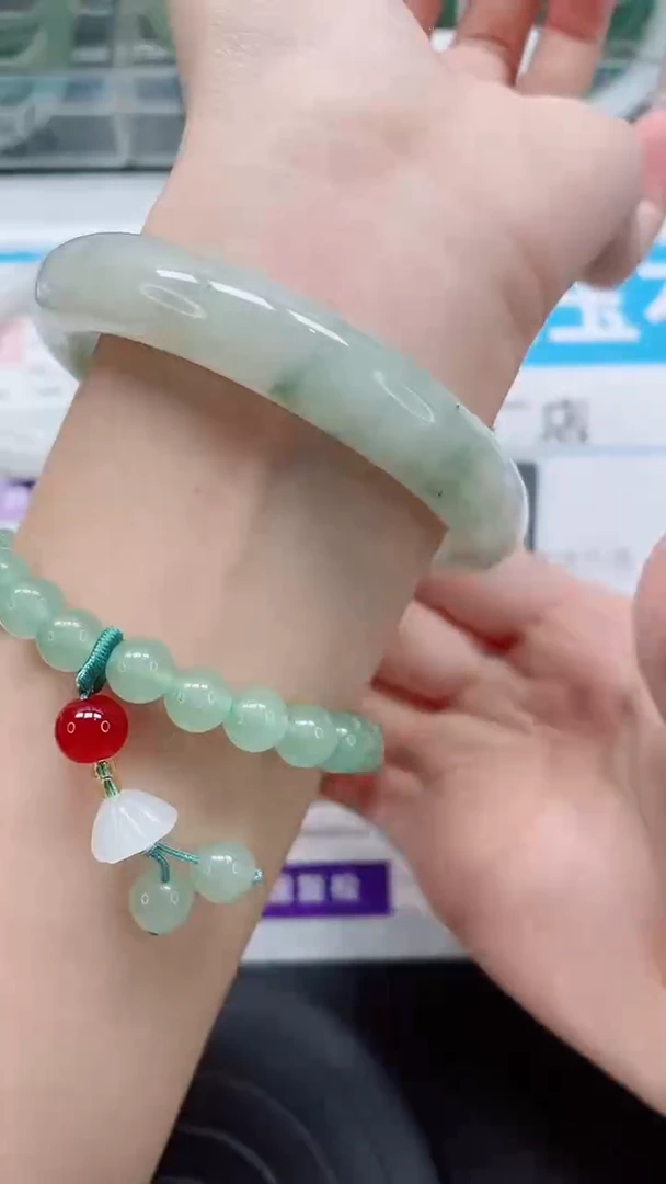 未镶嵌手镯石英质玉146-59/60