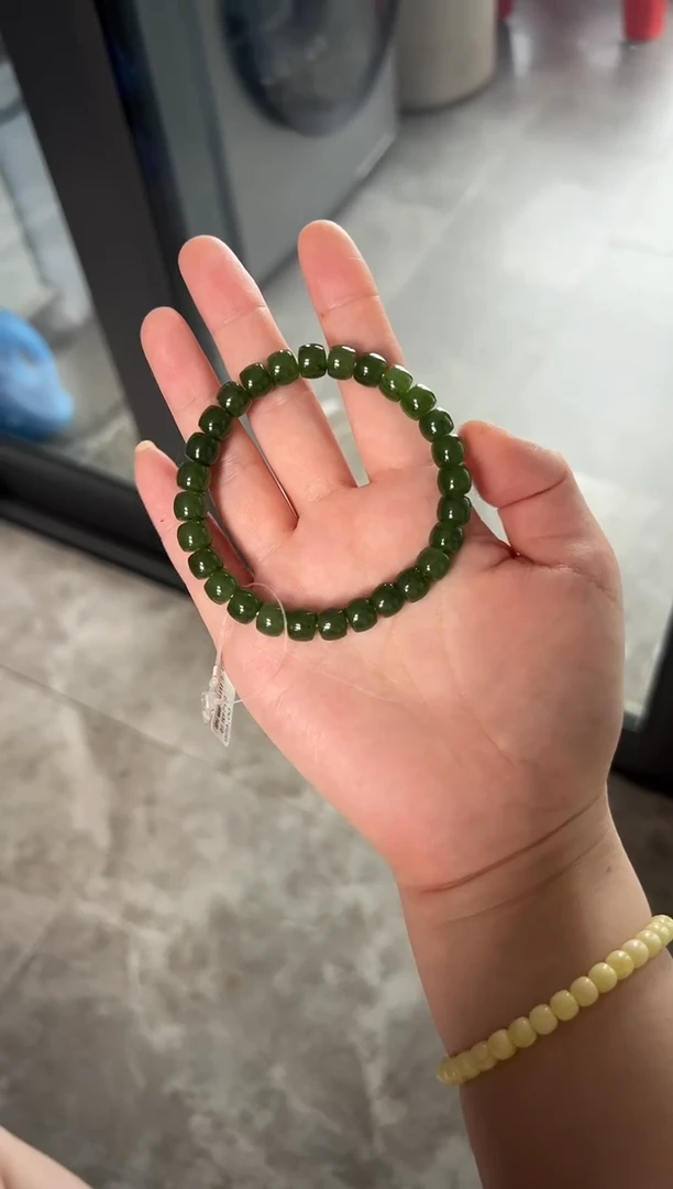 手串未镶嵌和田玉（碧玉）单圈