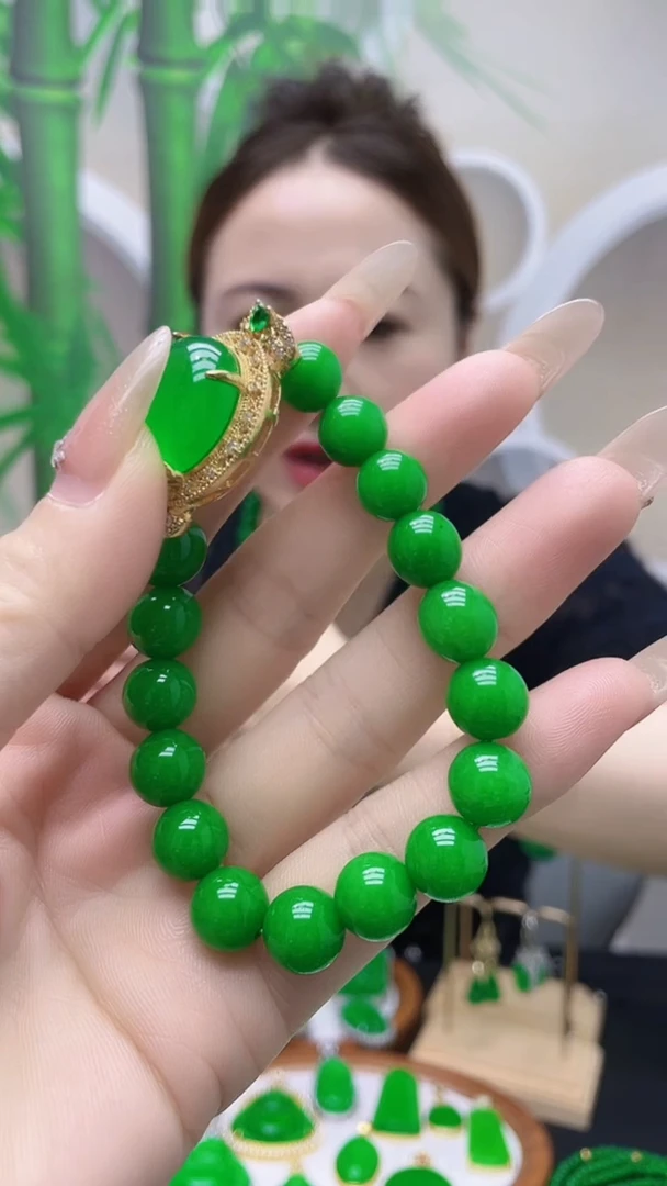14K金镶嵌手链翡翠C153