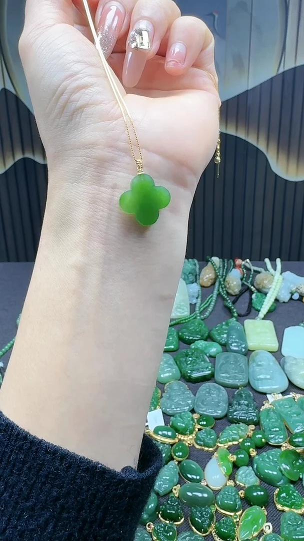 【闪购商品】和田玉吊坠(不含链)18K金镶嵌1