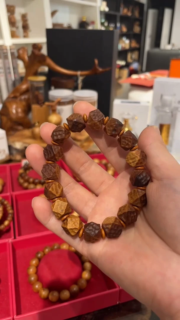 1.2无相黑油太行崖柏手串