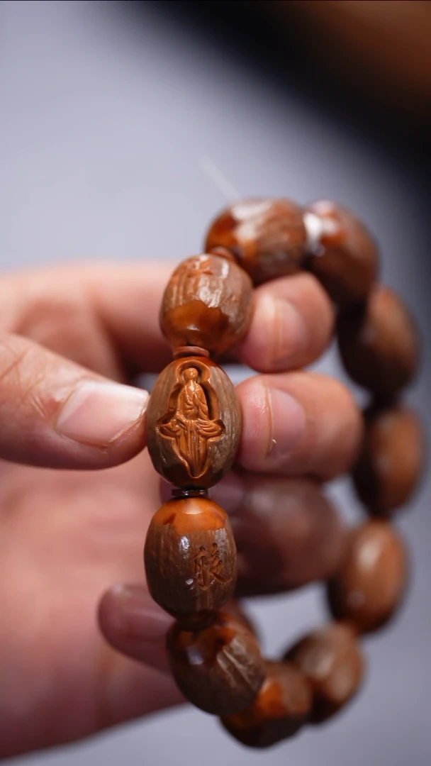 【闪购商品】橄榄核吊坠更厉害