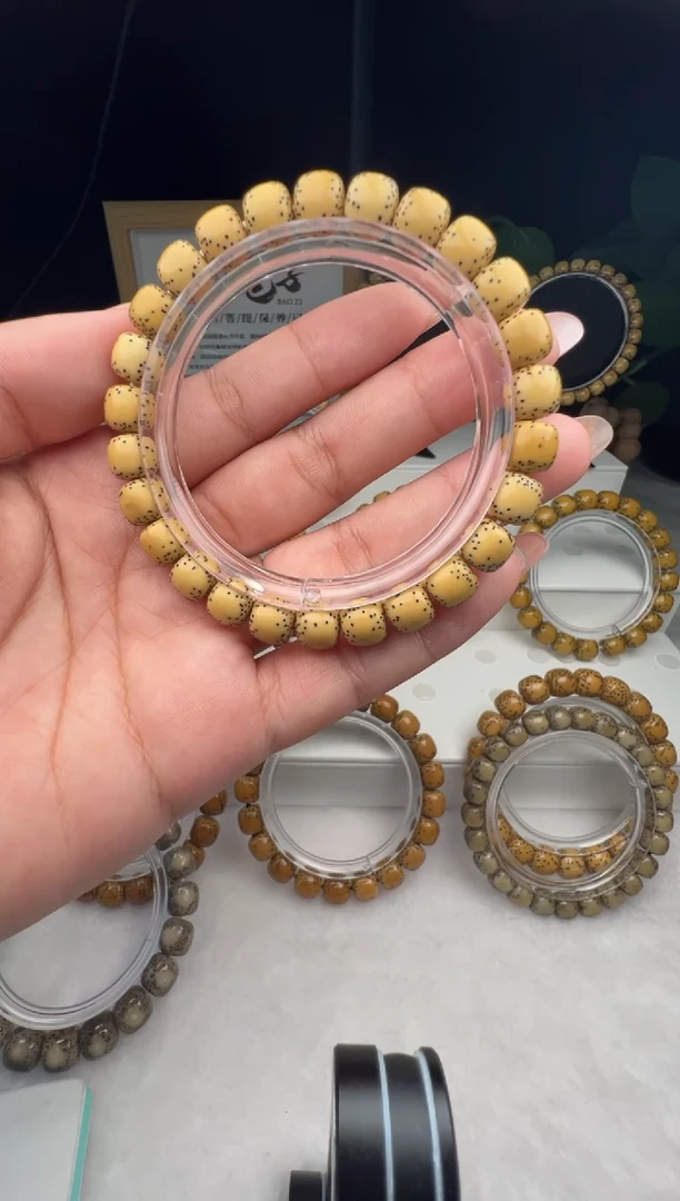 星月菩提手串A01 卡9侧留白