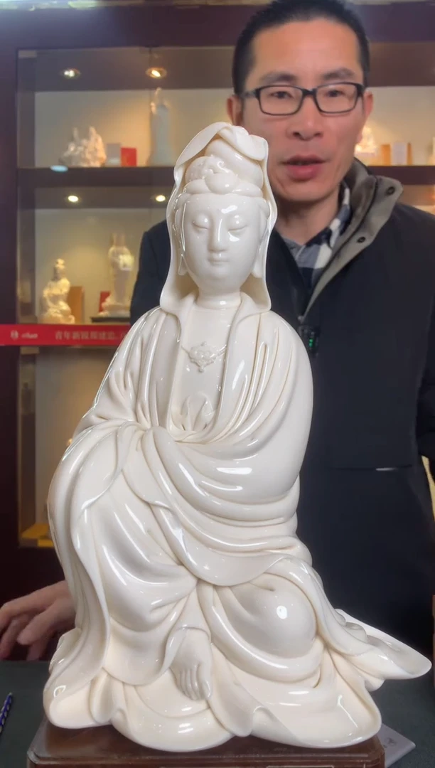 【闪购商品】摆件大披座  27cm  德化白瓷