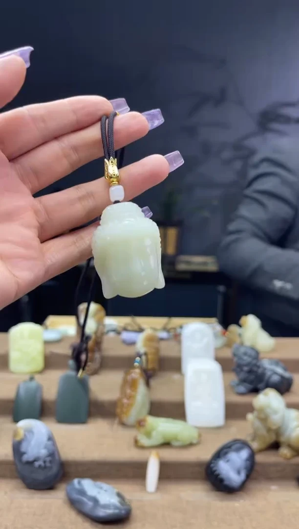 颈饰未镶嵌和田玉1