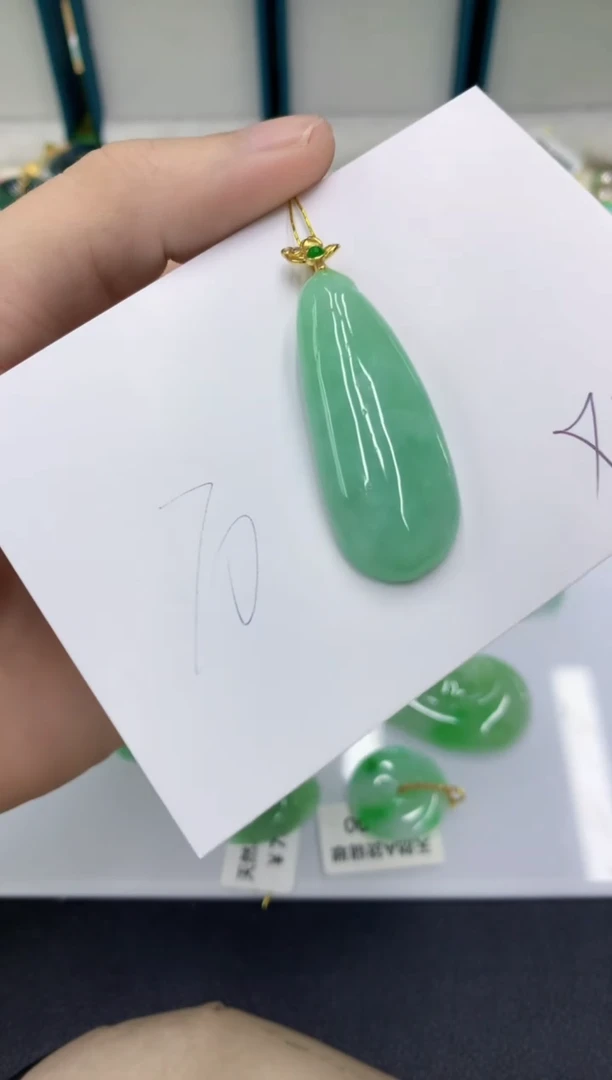 颈饰未镶嵌翡翠翡翠